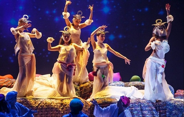 ALADDIN VÀ CÂY ĐÈN THẦN
